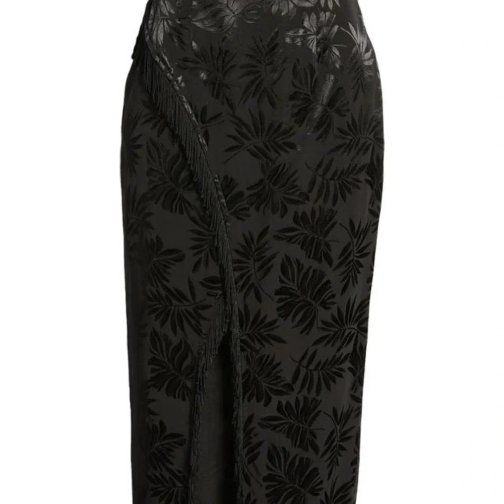 Embossed Strapless Gown - Picture 4 of 5
